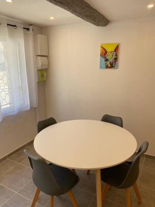 Superbe Appartement Climatise Avec Patio Montpellier Ngoại thất bức ảnh
